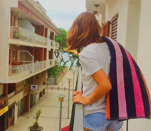 La Marina Πανσιόν