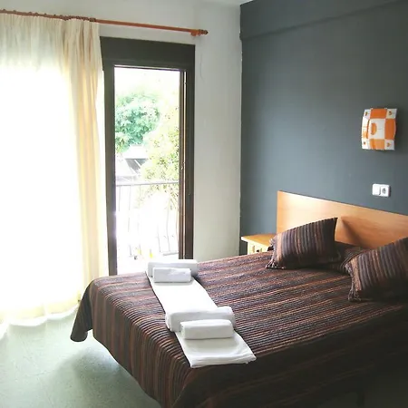 La Marina 2*