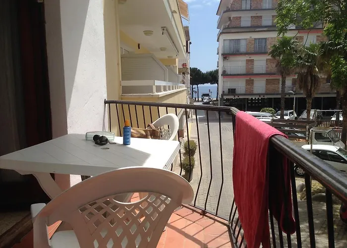 La Marina 2*